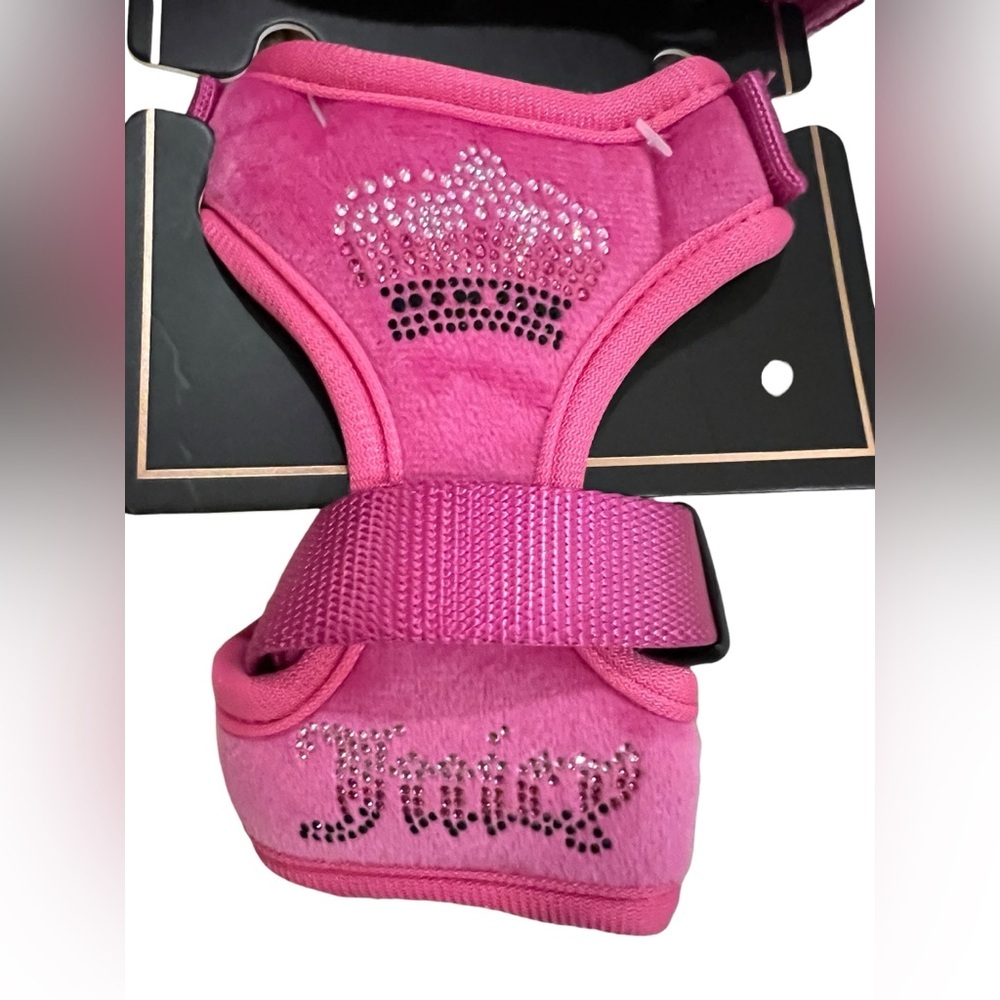 NWT Juicy Couture Velour Dog Harness And Leash Set Hot Pink Rhinestone, Size XS - Picture 2 of 7